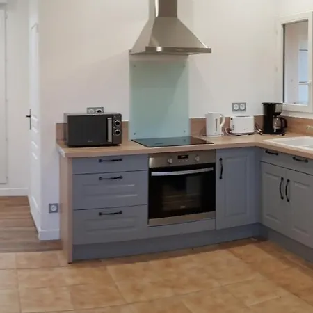 Equestre بيت للعطل